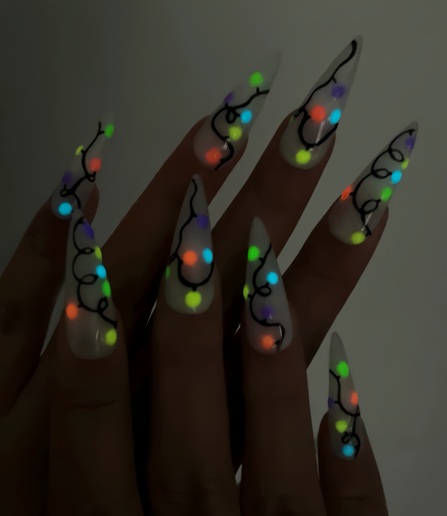 Reaispace クリスマス Light String ネイルチップ｜Colorful ホリデー ネイルアート｜Festive Rainリボン Bulb Design｜Clear Glossy ネイル｜ハンドメイド クリスマス Set